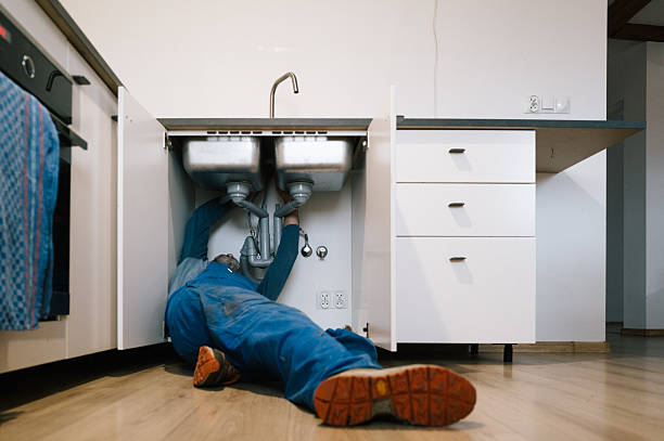 Professional Emergency Plumber technician working in Fullerton, PA
